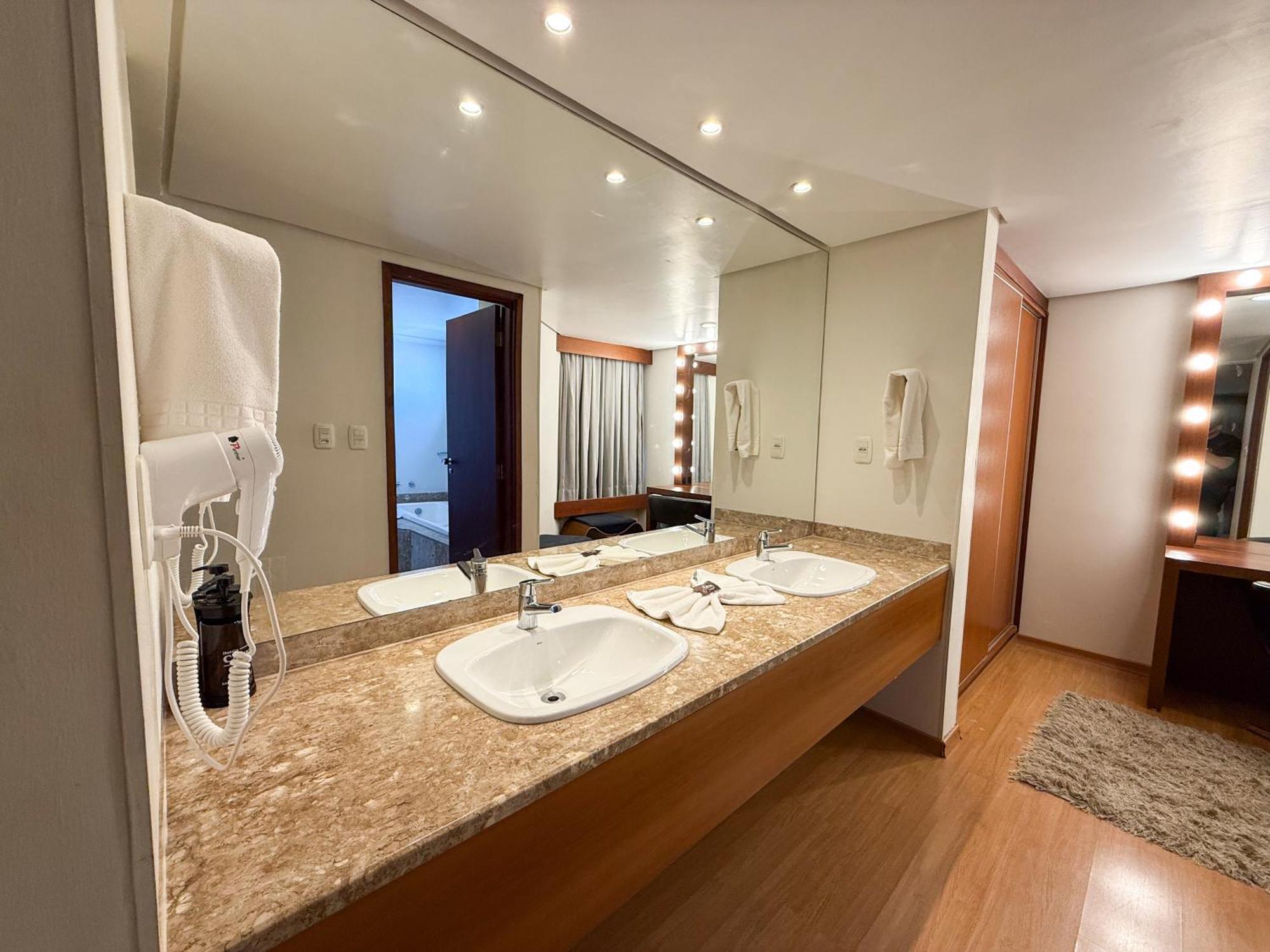 Hotel Caiua Umuarama Bagian luar foto